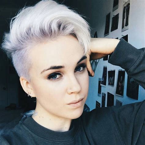 Awesome 45 Unique Short Hairstyles For Round Faces Get