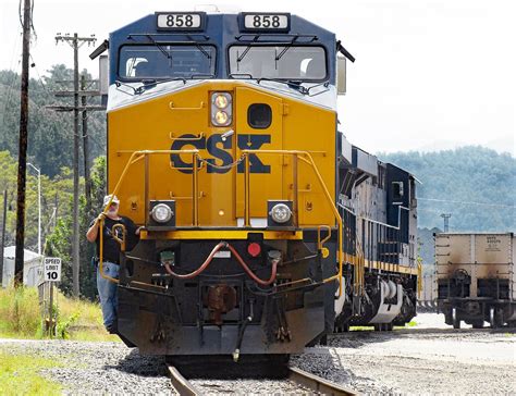 Csx Railroad Ge Es44ah Locomotive 858 That Is Leading En Flickr