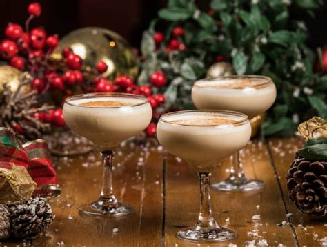 15 Festive Christmas Cocktail Recipes