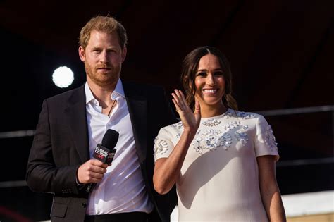 prince harry blames media coverage for meghan markle s miscarriage in 2020