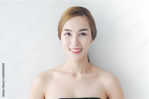 Portrait Beautiful Asian Woman Naked Shoulders Foto De Stock My Xxx
