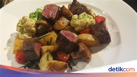 Anda harus coba satu per satu 20 resep olahan ayam rumahan paling enak ini , karena hampir setiap. Resep Marak Lahma - 168 resep tuna sandwich enak dan sederhana - Cookpad / Jika terlalu lama ...