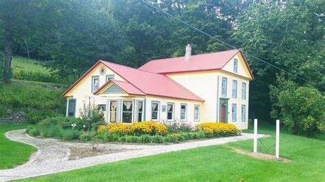 Find traveller reviews, candid photos, and prices for 138 bed and breakfasts in manitoba, canada. Smiley Hollow Bed & Breakfast - South Gibson, PA Inn for Sale
