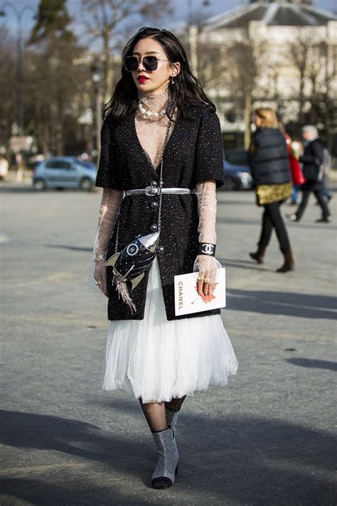 Stylecaster 17 Genuinely Edgy Ways To Wear Tulle How To Style Tulle Claudio Laveniagetty