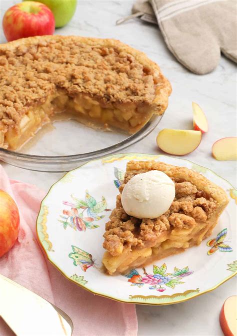 How To Make Apple Crumble Pie