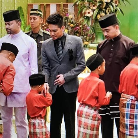 Prince haji 'abdul 'azim of brunei (malay: HRH Prince Haji Abdul Azim of Brunei Finally Showed Up ...