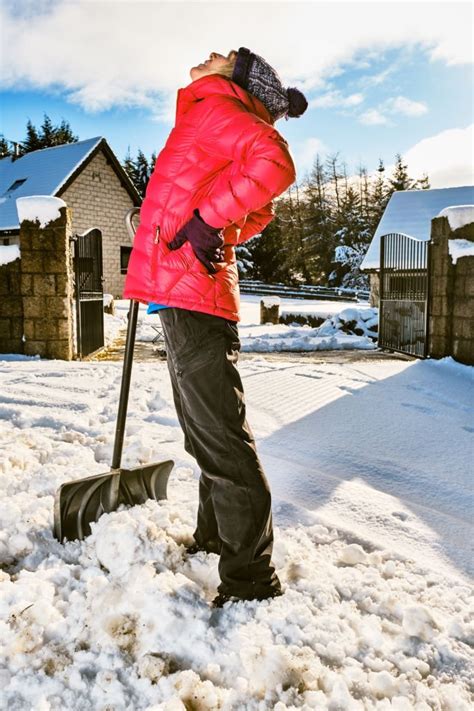 How To Prevent Back Pain From Shoveling Snow Using These 5 Steps