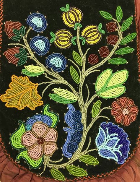 84 Best Ojibwe And Other Floral Beadwork Pics Images On Pinterest