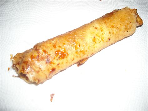 Turon ng saging are crisp banana wraps which are sold as street food in the philippines. Turon (food) - Wikipedia