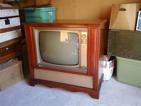 Zenith was calling itself zenith radio and television, but there were no tvs in the ad. Cul-de-sac Shack: My New Vintage Zenith Console TV