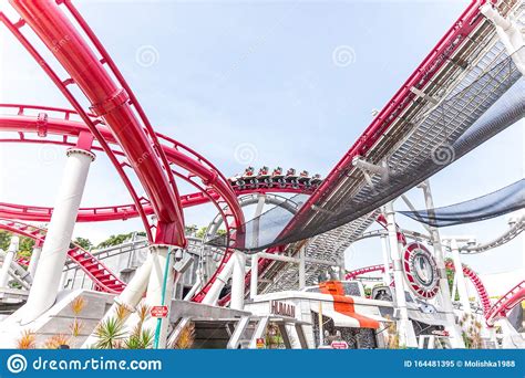 שם מקומי sarawak sentosa theme park. Roller Coaster Battlestar Galactica In Universal Studios ...