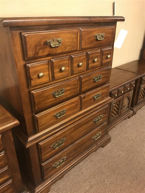 Please contact the individual seller for information on the sale of the individual pieces from each set. THOMASVILLE PINE BEDROOM SET | Delmarva Furniture Consignment