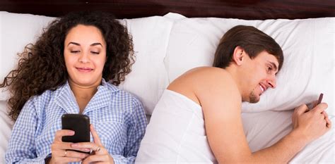 Phubbing Phone Snubbing Happens More In The Bedroom Than When Socialising With Friends