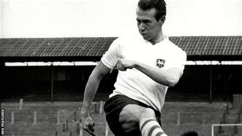 Doug Holden Ex Bolton Wanderers Winger Dies At The Age Of 90 Bbc Sport