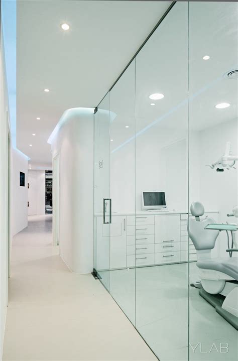 Architecture d'intérieur et design mobilier de l'espace d'accueil, salles de prélèvement. dc_240714_10 » CONTEMPORIST | Clinic interior design ...