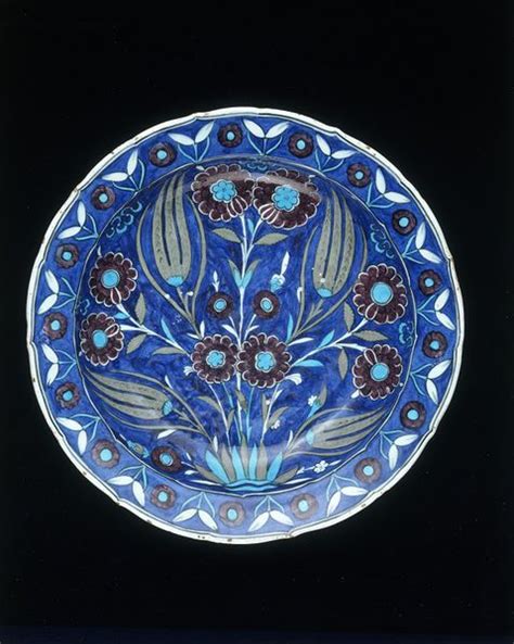 Dish Unknown V A Explore The Collections Turkish Pottery Pottery
