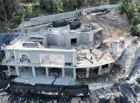 Mohamed Hadids 50million Bel Air Mega Mansion Is Reduced To Rubble