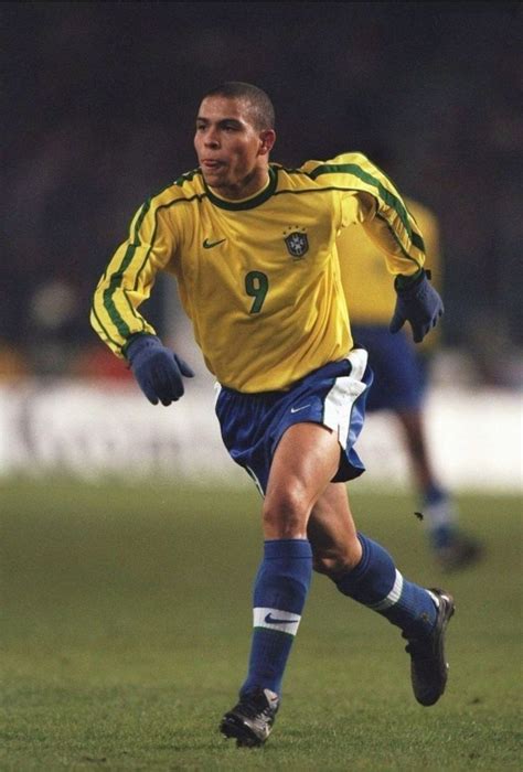 Ronaldo luís nazário de lima was born on september 18, 1976, in itaguaí, brazil. Ronaldo Brazil | Ronaldo brazil, Brazil football team ...
