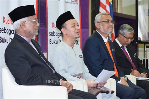 Menteri wilayah persekutuan annuar musa. KPM - Sidang Media Kuala Lumpur Ibu Kota Buku Dunia 2020 ...