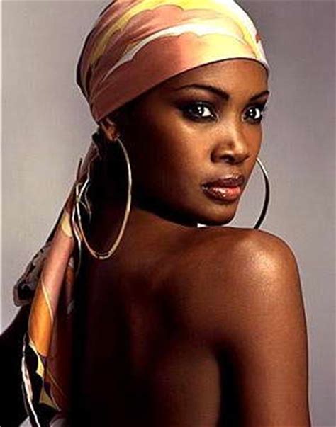 Jewish Ways of Tying Head Scarves | Trendy Knitting & Crafts