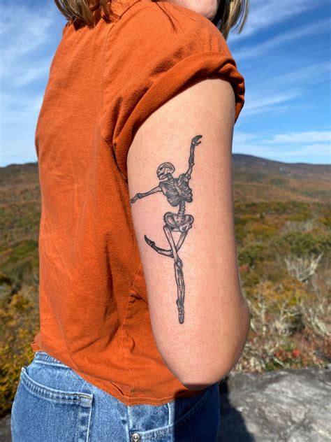 Skeleton Tattoo Skeleton Tattoos Floral Skull Tattoos Body Art Tattoos