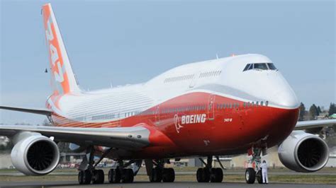 A Sneak Peek Inside Boeings New 747 8 Jumbo Jet