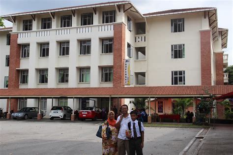 Not to be confused with sekolah sultan alam shah or sms alam shah. My Family: 1st day at Sekolah Menengah Sultan Alam Shah ...