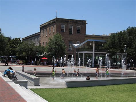An example which covers the meaning of the r squared score in relation to linear regression. Ellis Square, Savannah, Georgia | Ellis Square is located ...