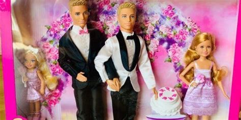 Ils Créent Un Set Barbie Mariage Avec Un Couple Gay Et Mattel A