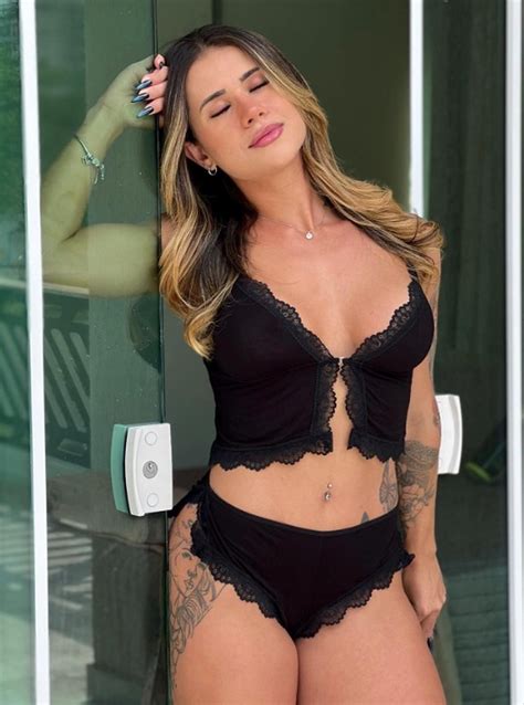 Miss Bumbum Diz Que Pretendente Rejeitou Sexo Ao Ver Que Preservativo N O Era Vegano