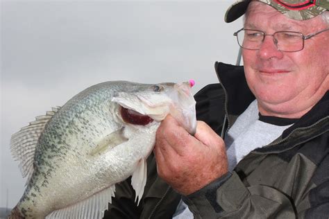 Hit The Crappies On Deep Ledges Midwest Outdoors