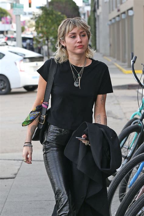 Miley Cyrus Arrives At A Studio In Los Angeles 01172020 Hawtcelebs