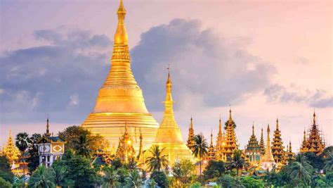 Shwedagon Pagoda In Yangon Attractions In Yangon Myanmar