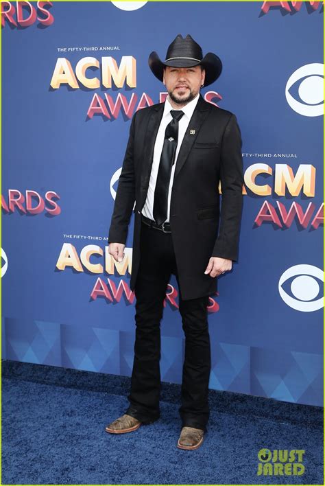 Jason Aldean And Wife Brittany Kerr Hit The Red Carpet At Acm Awards 2018