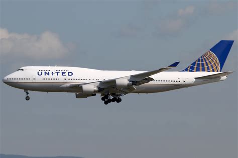Fileunited Airlines Boeing 747 400 Kvw Wikimedia Commons