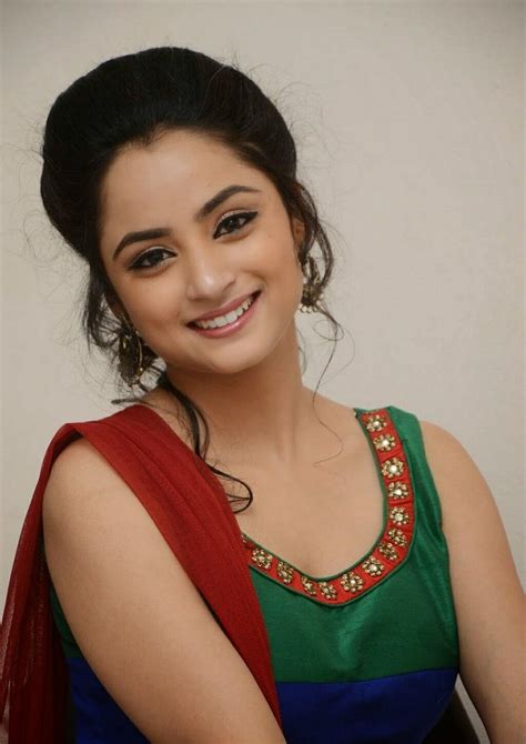 Honey Glitz Madirakshi Mundle Unseen Photo Collections And Hd Gallery