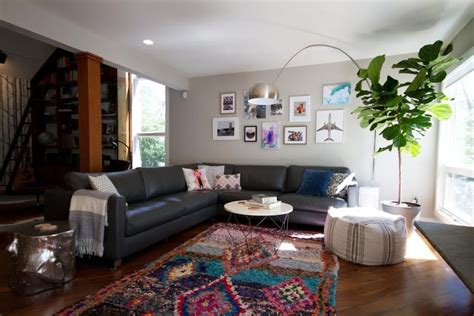 20 Fascinating Colorful Rug Designs Ideas For Living Room