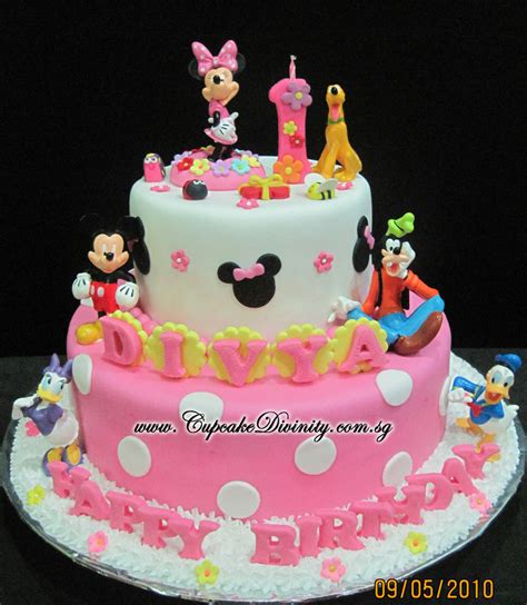 Use them in commercial designs under lifetime, perpetual & worldwide rights. Cupcake Divinity: Maxi 2 tier Minnie & friends with Divya Fondant Cake