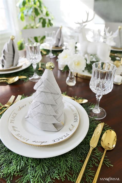 Christmas Dinner Tablesetting Ideas  Sand and Sisal