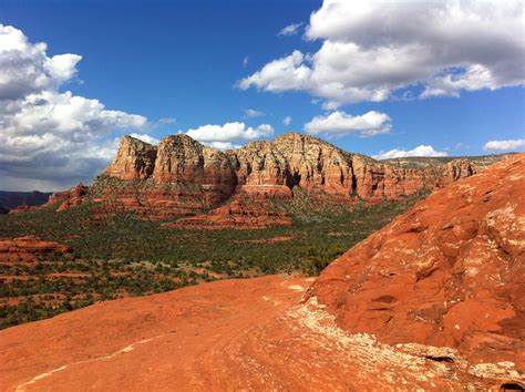 The official driving distance from phoenix to sedona is 116 miles and should take about two hours. Origin Theories About Vortexes in Sedona, Arizona