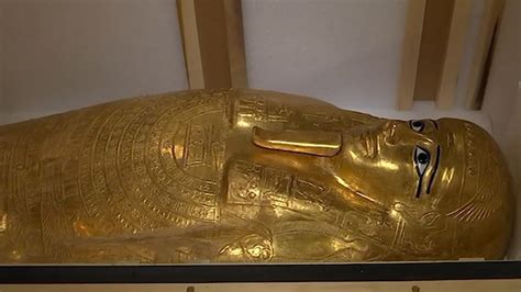 Stolen Ancient Egyptian Coffin On Display At New York S Metropolitan Museum Of Art Returned To