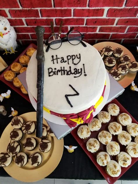 With the eighth and final installment of the harry potter almost here, why not throw a magical and memorable party? dessert table harry potter theme | Dessert table, Harry ...