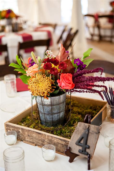 This is perfect for a fall party or an outdoor fall wedding! Elegant Fall Wedding At Cedarwood - Rustic Wedding Chic