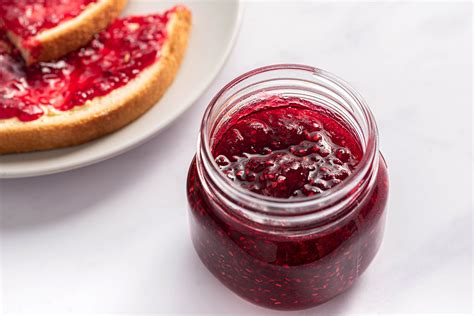 Simple 2 Ingredient Raspberry Jam Recipe