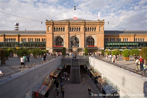 In hannover, the summers are comfortable and partly cloudy and the winters are long, very cold, windy, and mostly cloudy. Hannover Hauptbahnhof in Hannover, Niedersachsen (mit ...