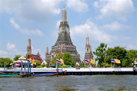Flickrpeejt6e Wat Arun The Temple Of Dawn Seen From The