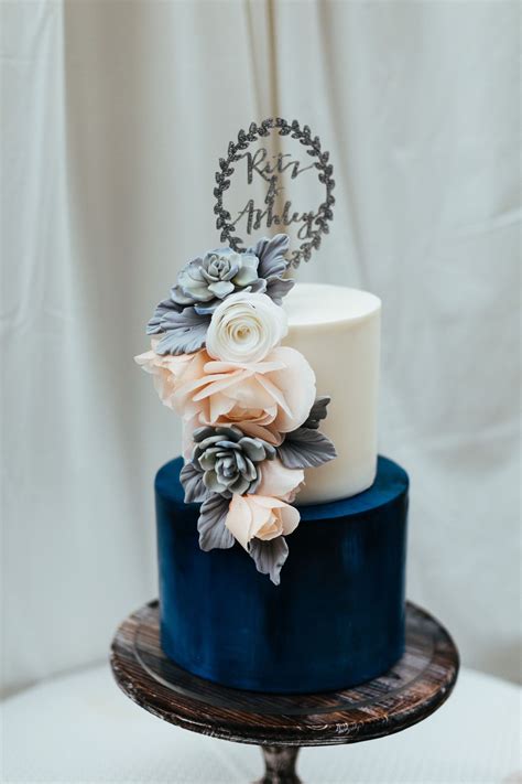 A white bead covered wedding cake a one tier wedding cake done with refined gold touches is a very chic and elegant idea. Navy Blue Is The Wedding Color Scheme You'll Never Regret ...