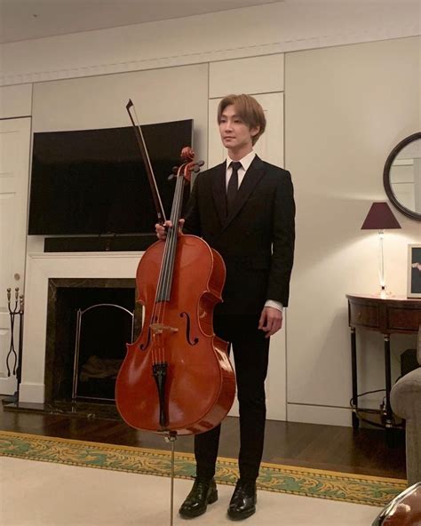 Cello sonata in d minor, 1. Gaya Kasual hingga Formal ala Hong Jin Ho Hoppipolla
