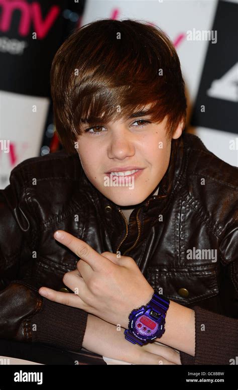 Justin Bieber Promotes New Album Hmv In Westfield Shopping Centre Hi