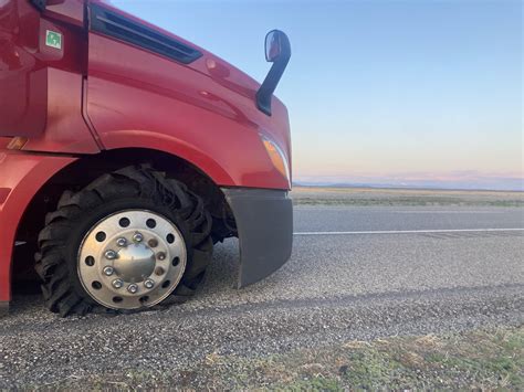 Another day in paradise : r/Truckers